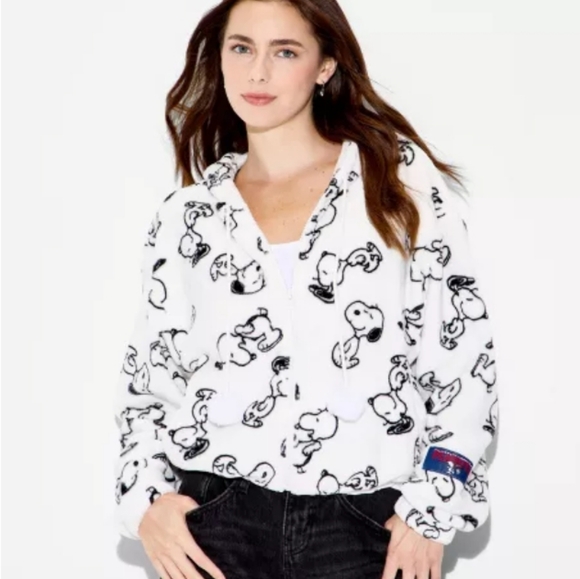 Women's Snoopy Graphic Hoodie - Picture 2 of 5